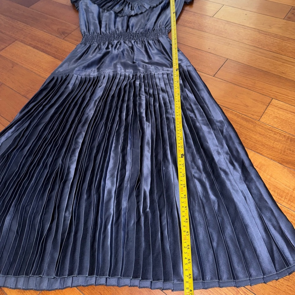 Amber Sakai Blue Satin Dress size 4 U.S. pleated - Picture 11 of 13